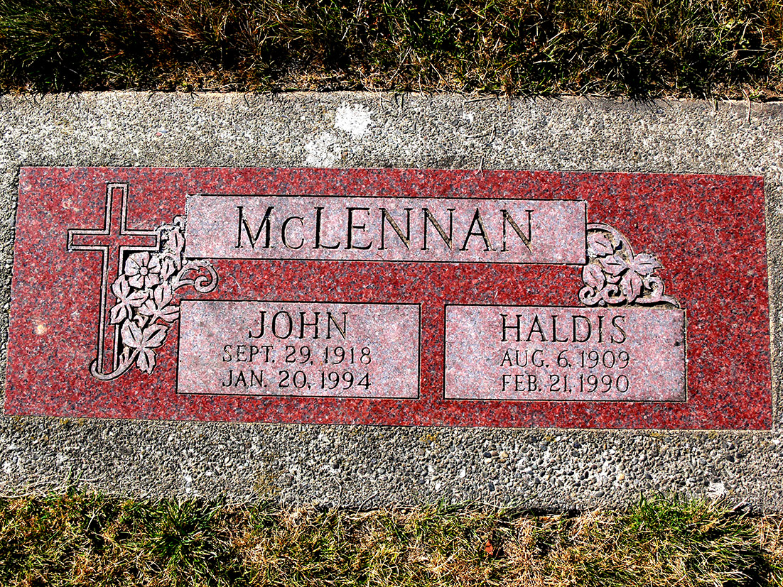 Photo of headstones/John McLennan 1918-1994 hdsn Grand Army of the Rep cem Snohomish WA